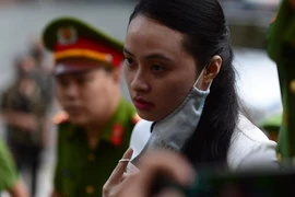 Hot girl Ngọc Miu cùng người tình hầu toà 