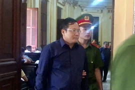 'Nếu tính theo bị hại, các bị cáo ở đây khóc hết nước mắt'