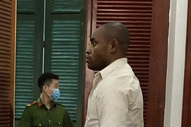 Nuốt 1,4 kg ma túy vào dạ dày vẫn không thoát 'cửa tử'