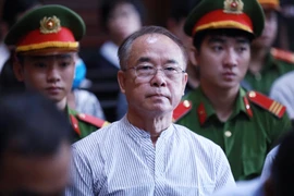 Ông Nguyễn Thành Tài tiếp tục hầu tòa cùng nữ đại gia