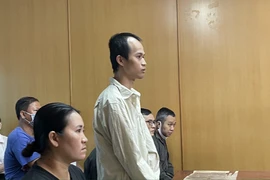Đường dây sản xuất bao cao su và gel bôi trơn giả tiền tỉ