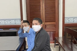 2 thanh niên người Mông Cổ trộm tiền của phụ nữ đi mua vàng