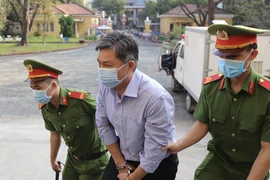 Bị cáo Bạch Diệp: 'Tài liệu ngân hàng cung cấp là giả'