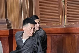 Hoãn xử 2 bị cáo vào nhà ca sĩ Nhật Kim Anh trộm cắp