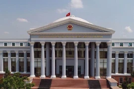 Kháng cáo vì chưa rõ giải quyết phản tố tại tòa hay ủy ban