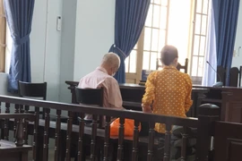 Ông già 74 tuổi lãnh án vì làm bé gái 14 tuổi có thai