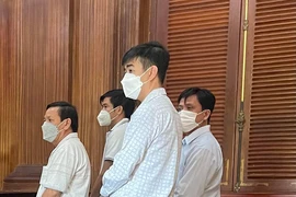 Lừa Công ty Kim Oanh: Giám đốc, 2 phó giám đốc và 2 nhân viên lãnh án