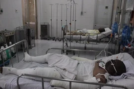 Lụy tình, chồng cũ tạt xăng đốt vợ và người yêu