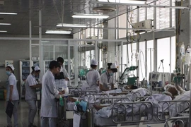 Bệnh nhân xé bệnh án, bác sĩ vẫn bình tâm