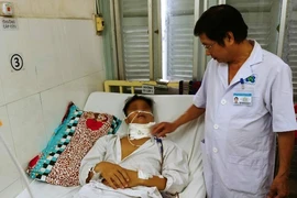Tưởng nhiệt miệng, hóa ra mắc ung thư lưỡi giai đoạn 3