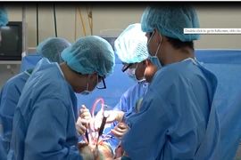 Phẫu thuật thay khớp gối, háng miễn phí cho bệnh nhân nghèo 