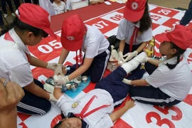 Hàng ngàn học sinh được tập huấn kỹ năng sơ cấp cứu