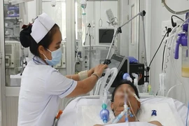 TP.HCM: 3 người ngộ độc sau ăn pate Minh Chay vẫn yếu liệt cơ