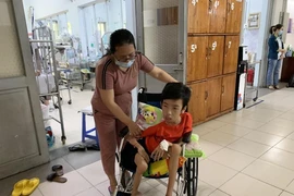 Giao thừa không pháo hoa của hai mẹ con ở viện nhiều hơn nhà