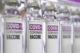 Lô vaccine COVID-19 đầu tiên về Việt Nam vào trưa nay