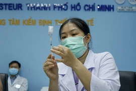 TP.HCM ưu tiên tiêm vaccine COVID-19 đợt 3 cho gần 72.000 người