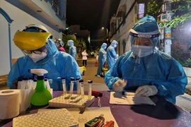 Một trạm y tế ở TP.HCM ngừng hoạt động do có 3 nhân viên dương tính