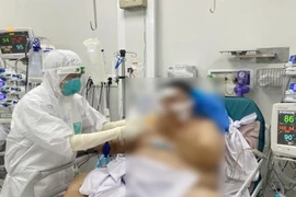 Hai bệnh nhân COVID-19 tổn thương phổi rất nặng ở TP.HCM hồi phục 