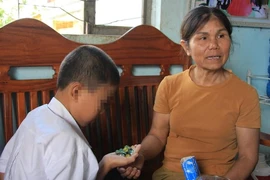 Hoàn cảnh đáng thương của 2 em nhỏ bị bố mẹ 'giam lỏng' trong nhà