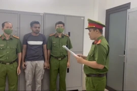 Phát hiện vụ vận chuyển trái phép 716 viên kim cương tại sân bay Tân Sơn Nhất