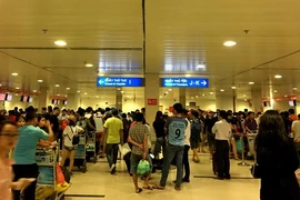 Tăng phí sân bay, khách sắp tốn thêm tiền