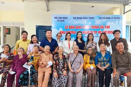 Nghệ sĩ đón tết trong viện dưỡng lão khang trang