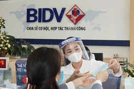 Giảm lãi suất cho vay để doanh nghiệp hồi sinh