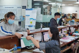 Người lao động chịu thiệt khi doanh nghiệp nợ BHXH