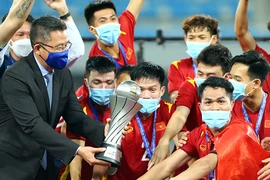 Lửa thử vàng…