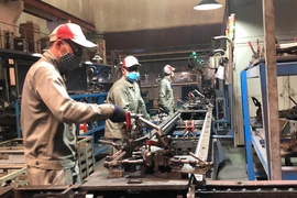 Tranh cãi về tăng lương tối thiểu vùng 