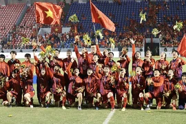 Điểm lại hat trick lịch sử của thầy trò HLV Mai Đức Chung 