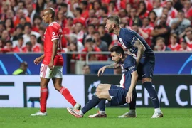 Khi Messi, Neymar, Mbappe... nhạt nhòa 
