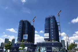 Giãn nợ gốc, giữ nhóm nợ: Cửa thoát hiểm cho chủ đầu tư 