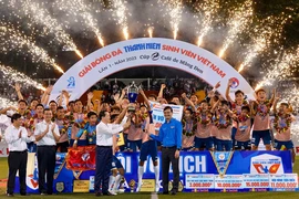 ĐH Huế vô địch siêu kịch tính 