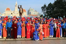 Hạnh phúc từ mô hình hỗ trợ dịch vụ cưới cho thanh niên công nhân