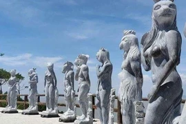 Tượng khỏa thân: 'Chỉ không đẹp chứ chẳng dung tục'