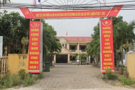 7 người thân của Bí thư xã 'chia nhau' làm cán bộ