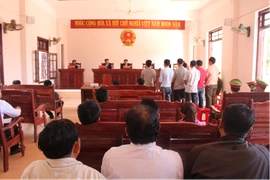Phó trưởng ban Dân vận lãnh 6 tháng tù vì đánh bạc