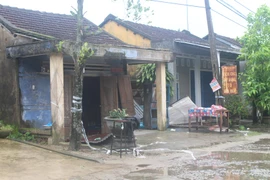Quảng Nam: Cụ bà treo cổ trong ngôi nhà bỏ hoang