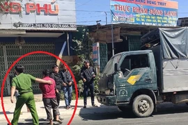 Bắt giữ tài xế nghi tông chết cán bộ kiểm lâm