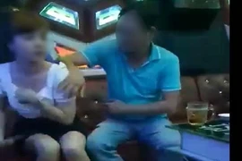 Đề nghị làm rõ thông tin phó bí thư huyện sờ ngực nữ tiếp viên
