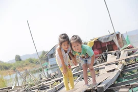 Giấc mơ lên bờ của làng chài miền Tây xa xứ