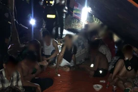 20 người tụ tập ăn nhậu tại một thác nước trong đêm