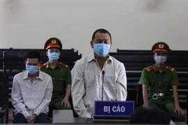 Lãnh án vì đánh vào mặt công an khi bị kiểm tra quán cà phê