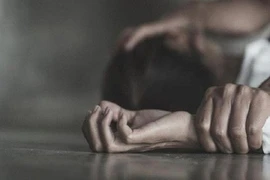 Khởi tố kẻ chặn đường giở trò đồi bại với bé gái trong đêm