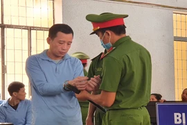 Sát hại nhân tình vì ôm người khác trong phòng ngủ