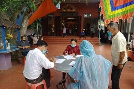 19 người tổ chức cúng bái giữa lúc dịch