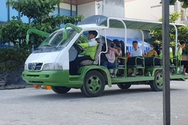 Sở GTVT Bình Định nói về tình trạng ô tô cũ độ chế chở khách du lịch