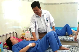  Hi hữu: Chiếc vòng tránh thai 'đi lạc' vào bàng quang