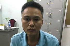 Nghi can dùng dao tấn công vào vùng cổ người phụ nữ ra đầu thú